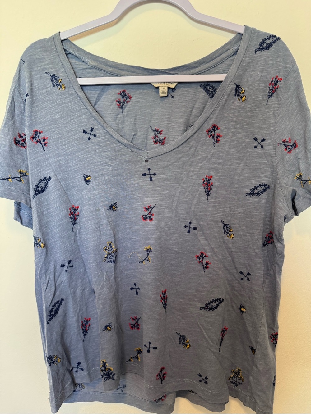 Women's V-Neck Floral Print Tee - Light Blue